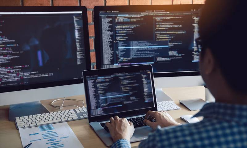 数据科学选型：R与Python如何赋能港北区网站建设？
